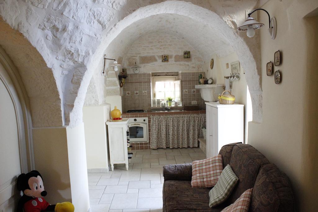 マルティナ・フランカ Trullo Galeottoヴィラ エクステリア 写真